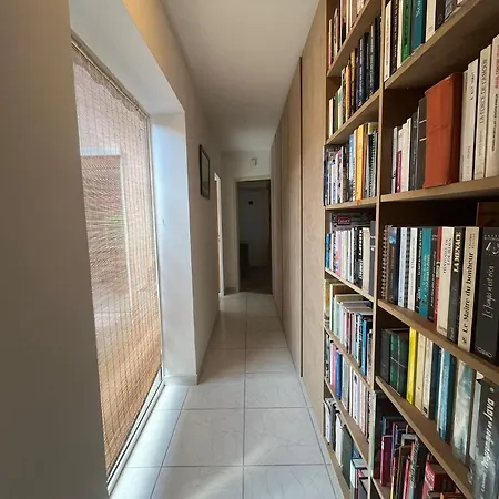 Prázdninový dům Belle Villa Avec Jacuzzi, Parking, Climatisation, Jardin, Calme *