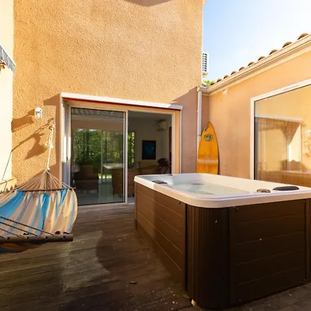 Belle Avec Jacuzzi, Parking, Climatisation, Jardin, Calme Prázdninový dům Biarritz