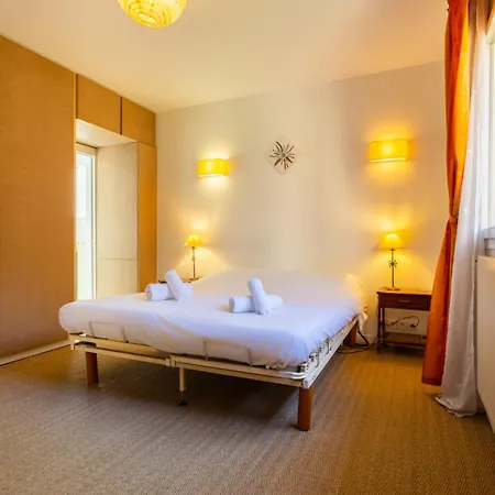 Belle Avec Jacuzzi, Parking, Climatisation, Jardin, Calme Prázdninový dům