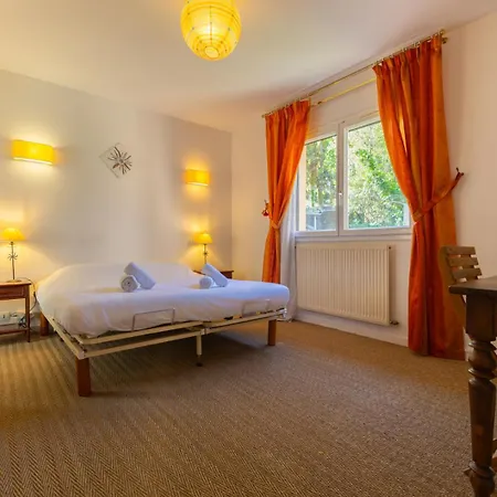 Belle Avec Jacuzzi, Parking, Climatisation, Jardin, Calme * Biarritz