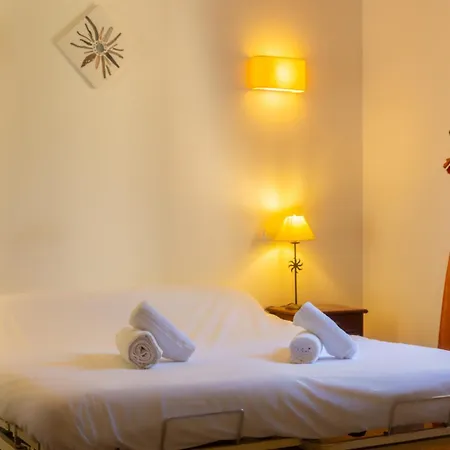 Belle Avec Jacuzzi, Parking, Climatisation, Jardin, Calme