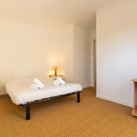 Belle Avec Jacuzzi, Parking, Climatisation, Jardin, Calme *