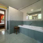Belle Avec Jacuzzi, Parking, Climatisation, Jardin, Calme *