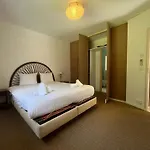 Belle Avec Jacuzzi, Parking, Climatisation, Jardin, Calme Nyaraló
