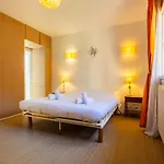 Belle Avec Jacuzzi, Parking, Climatisation, Jardin, Calme Сasa de vacaciones