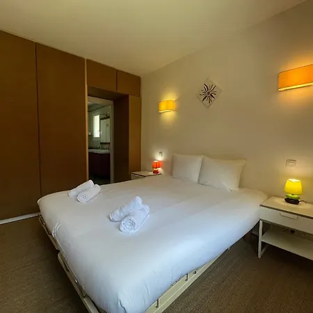 Belle Avec Jacuzzi, Parking, Climatisation, Jardin, Calme * 비아히쯔
