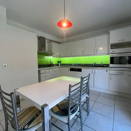Belle Avec Jacuzzi, Parking, Climatisation, Jardin, Calme 비아히쯔