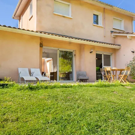 Belle Avec Jacuzzi, Parking, Climatisation, Jardin, Calme Hébergement de vacances *
